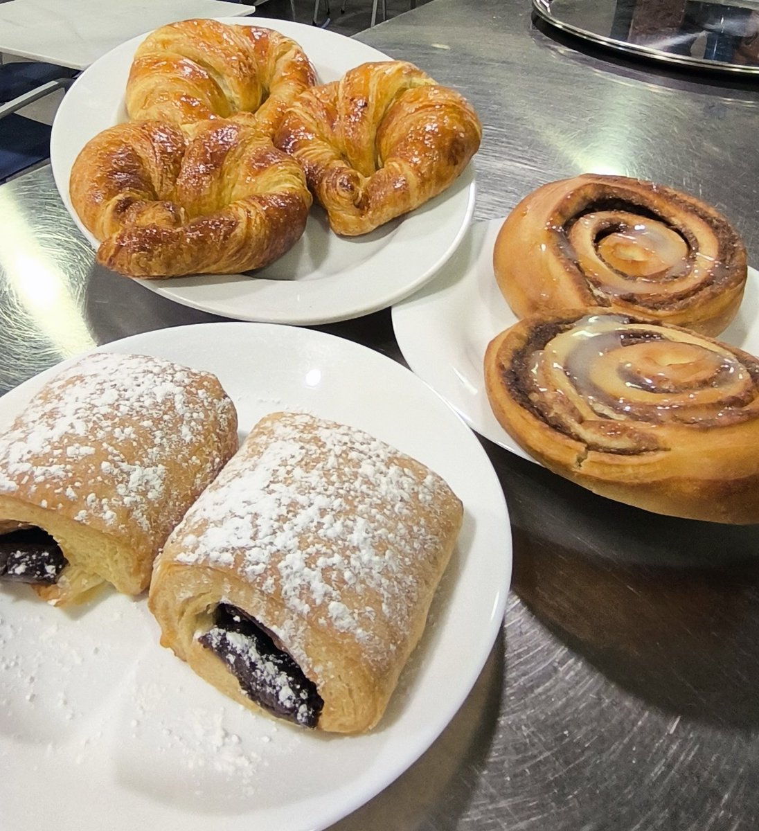 bellidobar's tweet photo. Buenos días 😘 

En los desayunos del @bellidobar hay infinitas combinaciones para acompañar al café ☕

#SomosBellido
#SomosTorrent https://t.co/bLrg9kbNcu