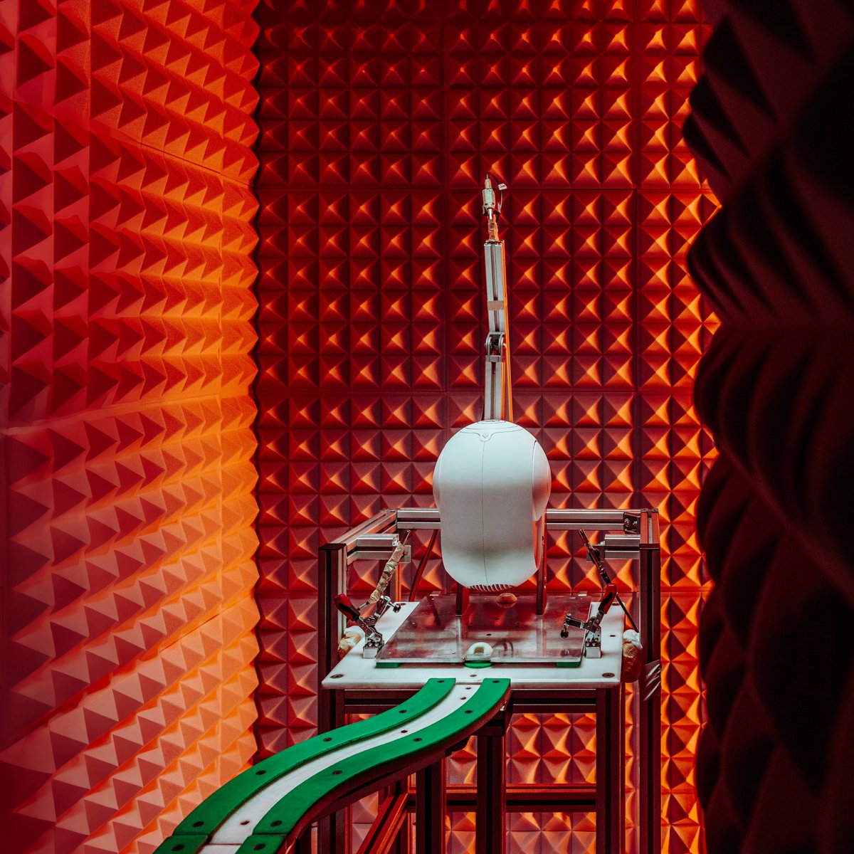 DEVIALET's tweet image. Adieu, imperfections.

During acoustic testing, Devialet Phantom has to pass no fewer than 50 tests, each designed to detect even the slightest flaws. Either it’s impeccable, or it’s back to the assembly line.

#Devialet #DevialetPhantom