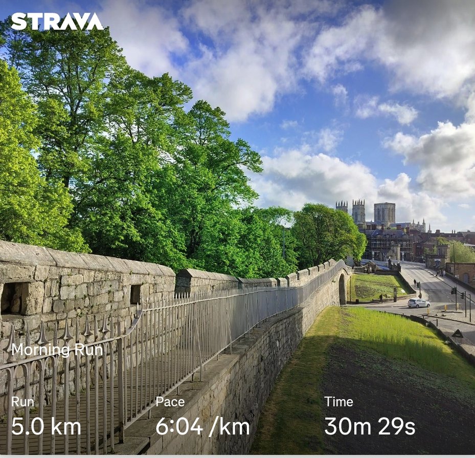 Morning 5km run 
A lovely lap of the walls before the clouds came in.  No matter how many times I run on the walls, I always forget how many blooming steps there are! 😂
Happy Monday! 😃🏃‍♀️
#York #Running
