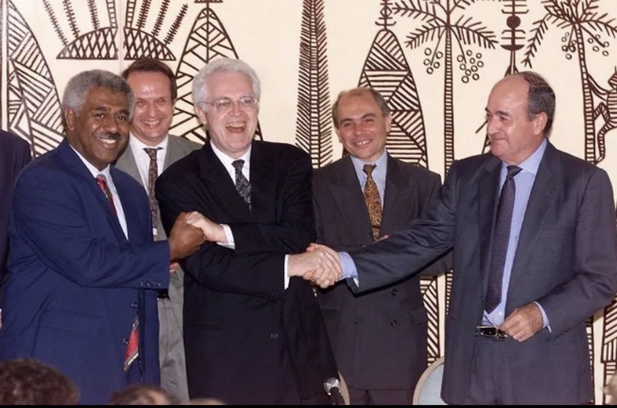 C’était il y a 27 ans. Que cet esprit de concorde puisse souffler sur Bourail ! La responsabilité est le prix à payer pour obtenir le succès.