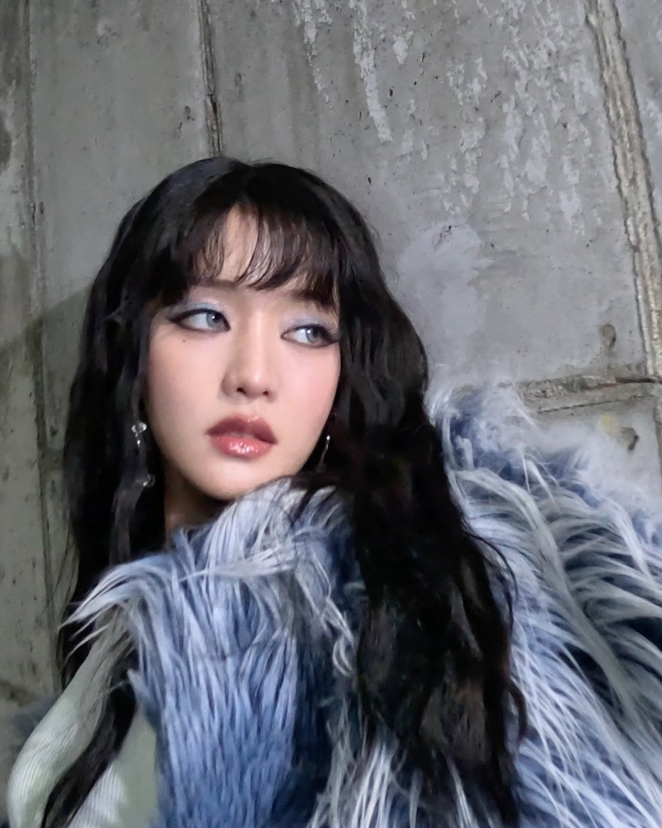 official_i_dle's tweet image. i-dle (아이들) 8th Mini Album [We are]
Concept Image

2025.05.19. 6PM (KST)

#아이들 #idle
#민니 #MINNIE
#We_are