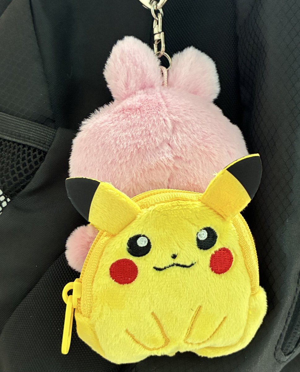 쥬래사 백팩사줬어요