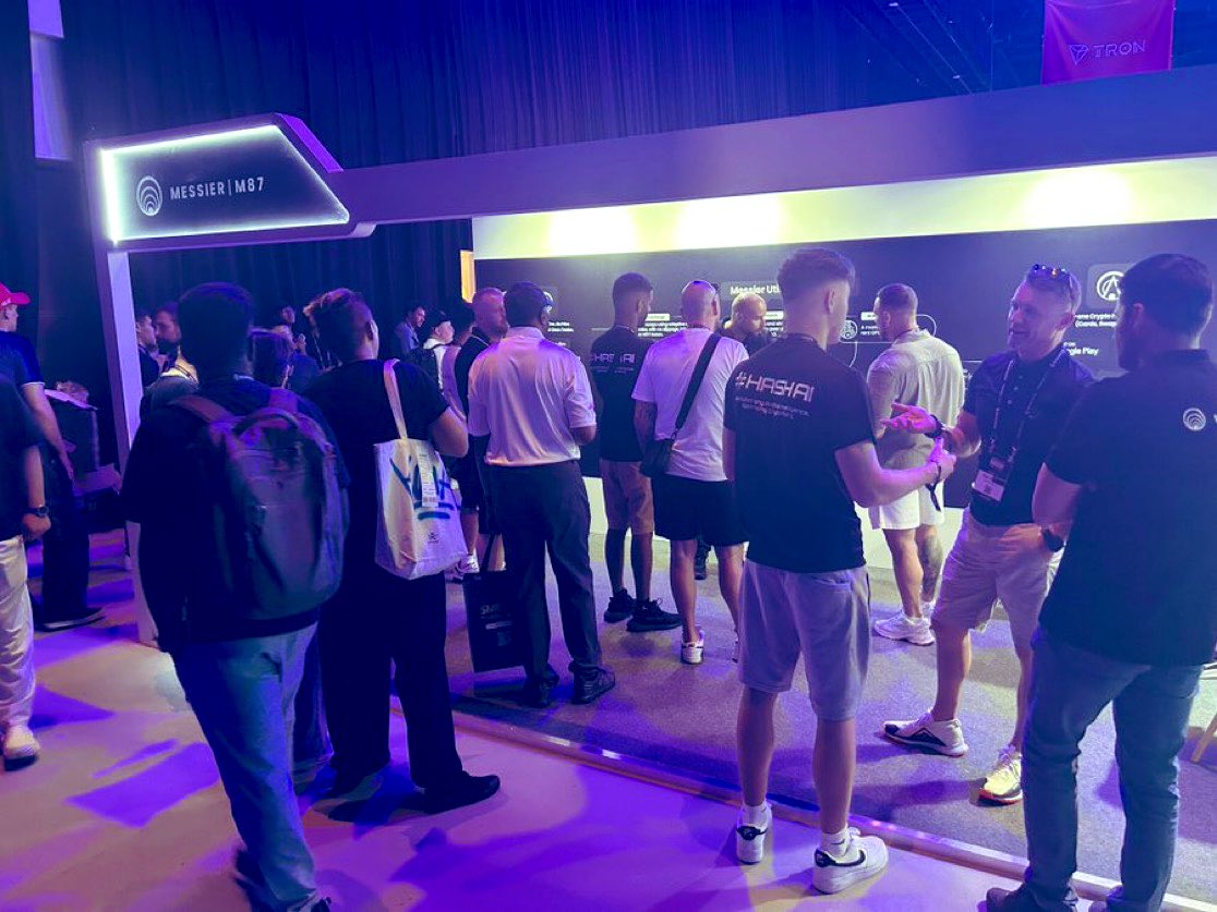 What a fantastic week did we had in #Dubai. We where able to showcase our compleet ecosystem <a href="/token2049/">TOKEN2049</a> and met a lot of fantastic people at our booth. 

Lots of informatie was Exchanged, and the upcoming weeks will be used to utilize these new connections. 💪🏻

Also a lot of our