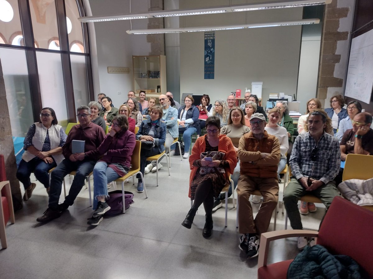 Dintre de les activitats de la xarxa cfa&amp;eoi, dijous passat, l'alumnat de Llengua anglesa del CFA Tortosa va visitar <a href="/eoitortosa/">EOI de Tortosa</a>. Vam poder visitar l'escola i conèixer la seua oferta formativa. 

#cfatortosa24_25
#cfatortosa_English 
#cfatortosa&amp;eoitortosa