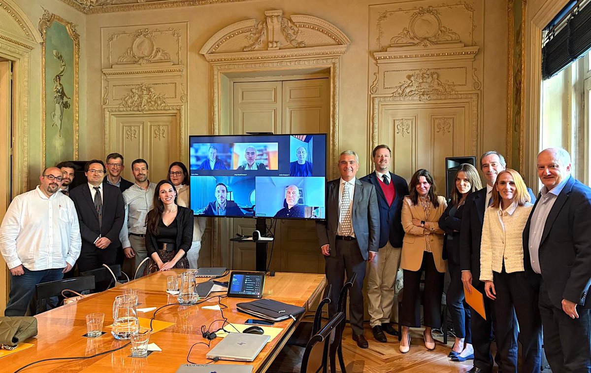 Términos y Condiciones (@tyc_es) on Twitter photo Hace unos días participamos en la reunión de la <a href="/AEPD_es/">Agencia Española de Protección de Datos</a>, junto a otros profesionales de la privacidad, en su iniciativa para dialogar con divulgadores en protección de datos y recoger ideas sobre el Plan Estratégico 2025 - 2030 | Gran encuentro 😊 Gracias por la invitación Hace unos días participamos en la reunión de la <a href="/AEPD_es/">Agencia Española de Protección de Datos</a>, junto a otros profesionales de la privacidad, en su iniciativa para dialogar con divulgadores en protección de datos y recoger ideas sobre el Plan Estratégico 2025 - 2030 | Gran encuentro 😊 Gracias por la invitación