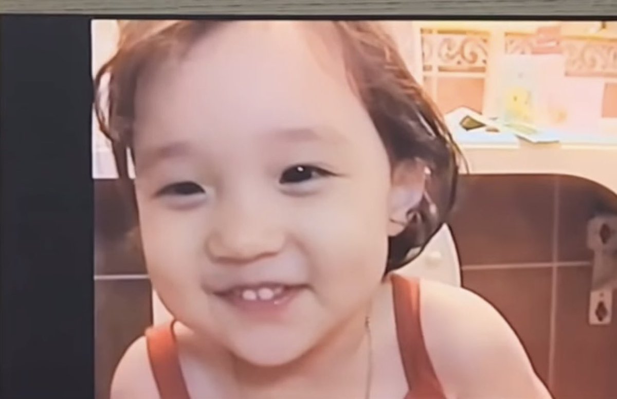 👶🏻

예쁜표정                          화난표정
슬픈표정                          웃는표정