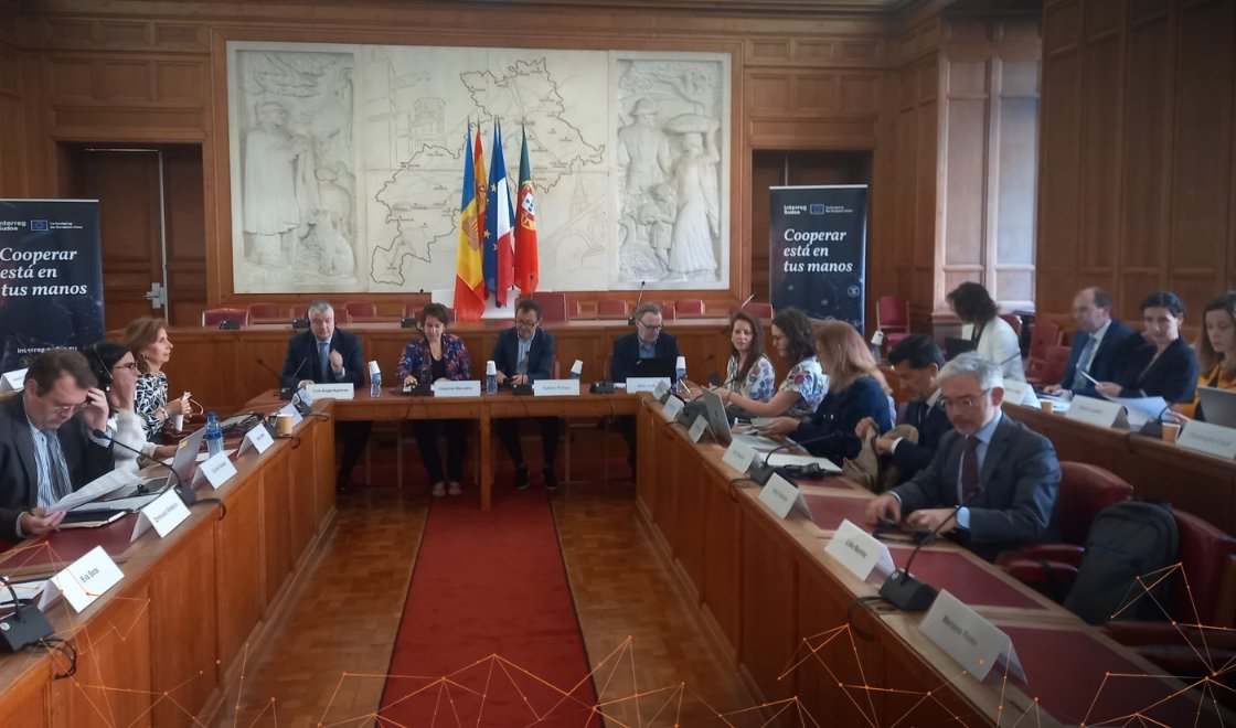 🇫🇷

📢 42 nouveaux projets programmés !

➡️ Le comité de suivi du programme #Sudoe s'est réuni à Toulouse (France) pour approuver 42 projets.

🔗 Plus d'informations au lien suivant : lnkd.in/dSifFzVC