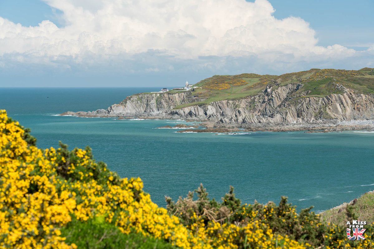 La beauté vivifiante des côtes du Devon ! 🤩🏴󠁧󠁢󠁥󠁮󠁧󠁿

📍 Morte Point
➕ akissfromuk.com/devon