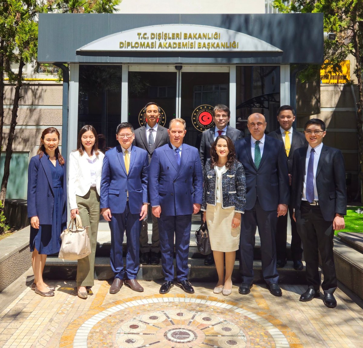 Taylandlı Diplomatlar Mesleki Eğitim Programı'nın açılışı bugün yapılmıştır.