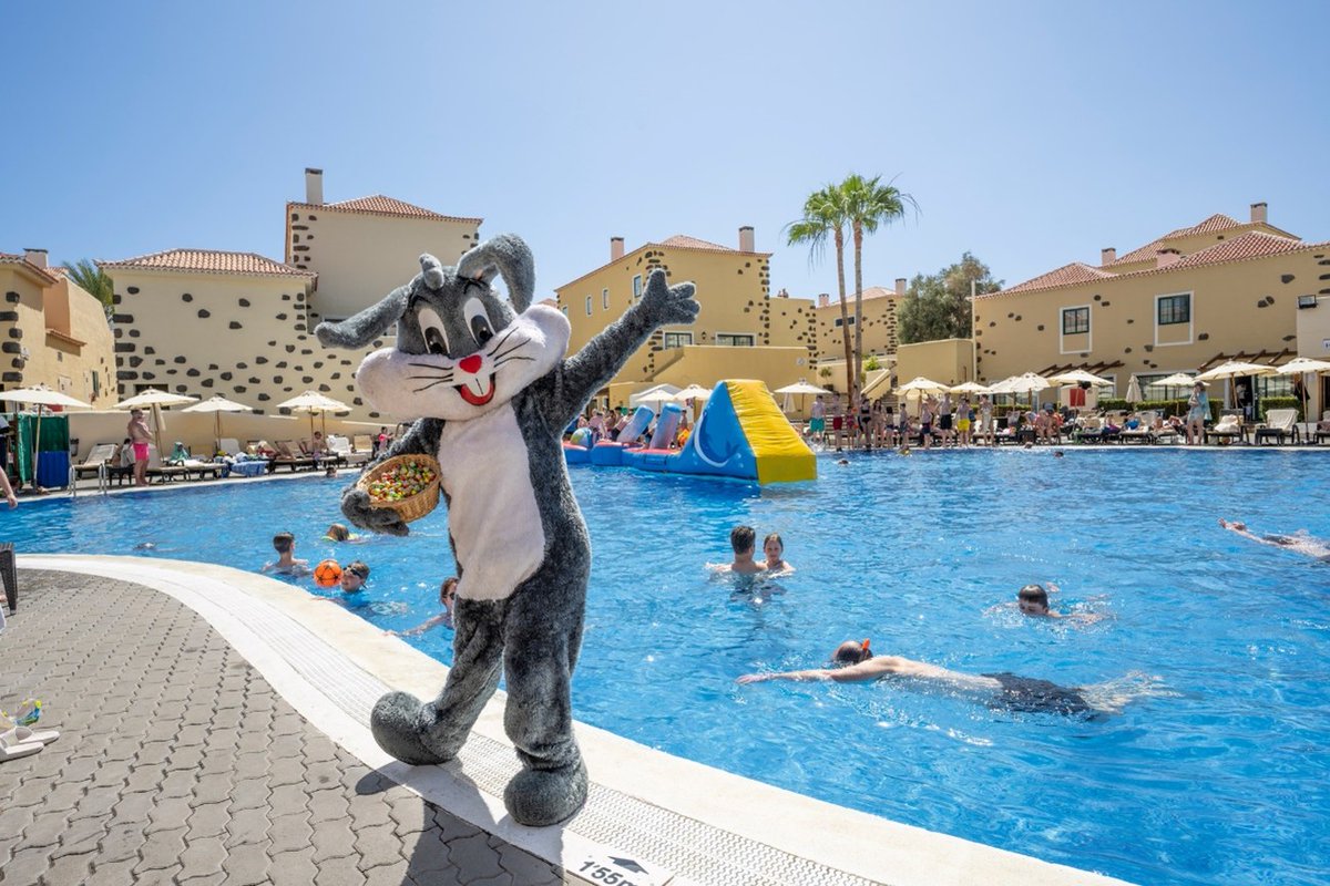 Ashotel (@ashotel) on Twitter photo 🎭 La animación hotelera, clave en Semana Santa, con actividades seguras, inclusivas y bien organizadas como garantías de éxito.
📝 Conoce más en este post de nuestro colaborador <a href="/JohanGarciaTnf/">Johan García</a> para #ElblogdeAshotel 👉 blog.ashotel.es/2025/05/05/ani… 🎭 La animación hotelera, clave en Semana Santa, con actividades seguras, inclusivas y bien organizadas como garantías de éxito.
📝 Conoce más en este post de nuestro colaborador <a href="/JohanGarciaTnf/">Johan García</a> para #ElblogdeAshotel 👉 blog.ashotel.es/2025/05/05/ani…