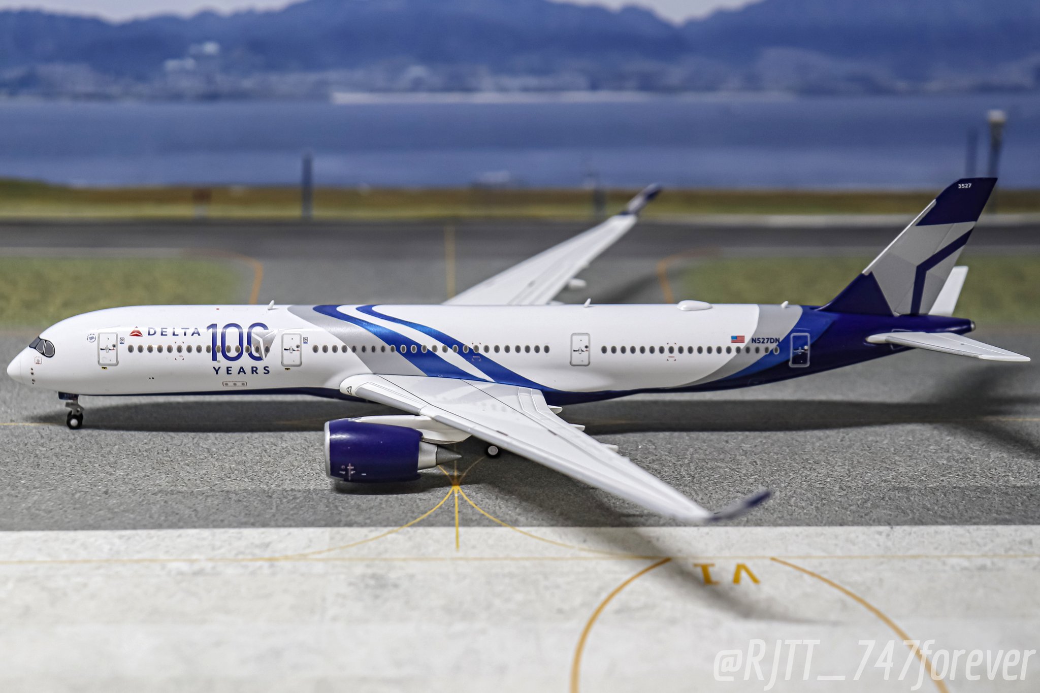 1/400 A350-900デルタ航空100周年モデル(Gemini jets) GJDAL2286_800f1df4-0e11-4798-