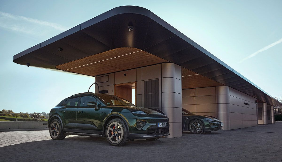 #Porsche eröffnet neue #Elektroauto-Charging-Lounge in Leonberg bei Stuttgart buff.ly/KwjeTAV