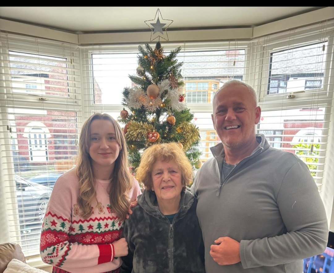 smdillon64's tweet photo. Really sad to say my beautiful Mum passed away on Sat 💔💔 
She had 90 glorious years, we were so lucky.
I will miss her so, so much 💞. Our days out, ringing her to get the kettle on for when I arrived..so many lovely memories, which I will cherish.
Love you Mum 💔💔💔💔 https://t.co/n4CTiaL7yl