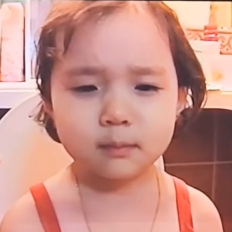 เดี๋ยวแม่ซื้อของเล่นให้นะ                      แต่รอถูกหวยก่อน