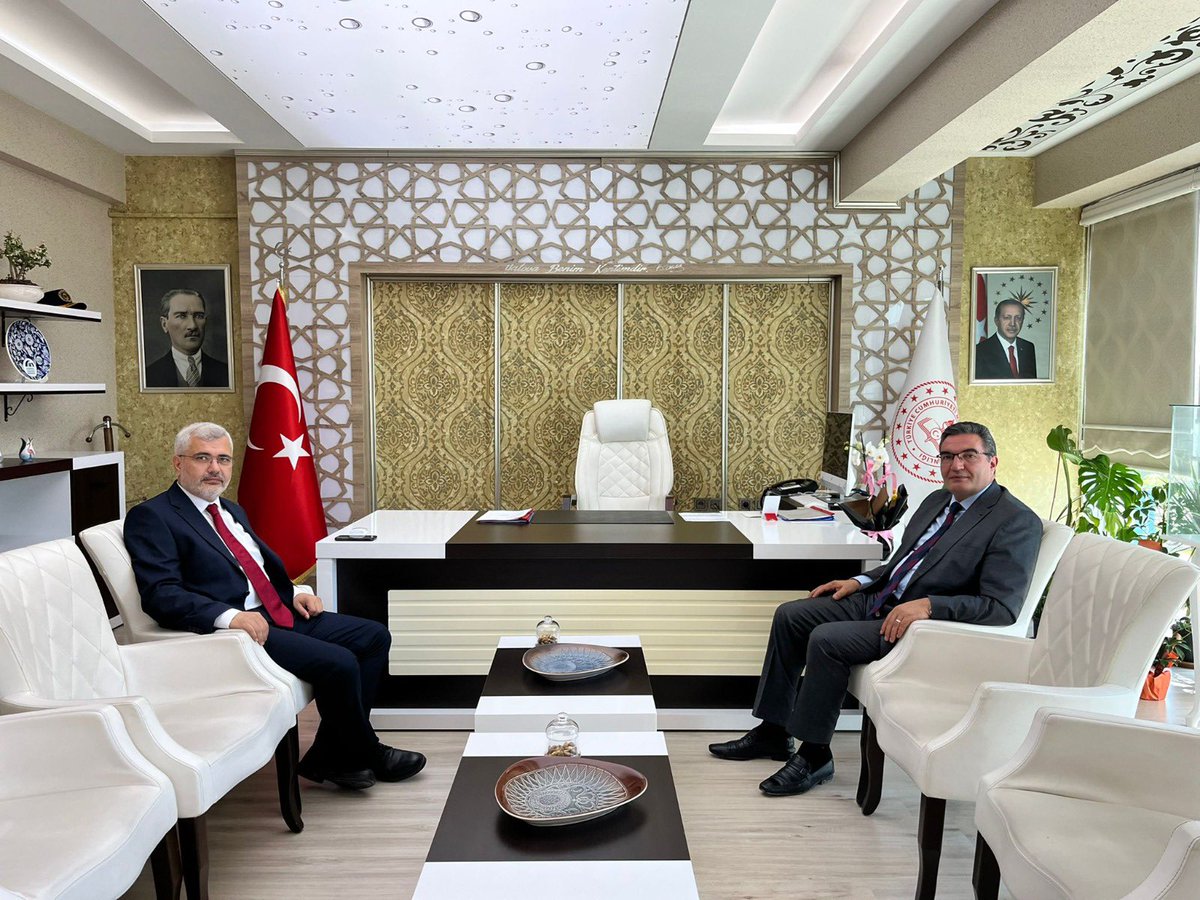 Yalova İl Millî Eğitim Müdürlüğü (@yalovamem) on Twitter photo Yalova Defterdarı Seyit Tekin, İl Millî Eğitim Müdürümüz Aytekin Yılmaz’a hayırlı olsun ziyaretinde bulundu. Nazik ziyaretleri dolayısıyla kendilerine teşekkür ederiz.
<a href="/tcmeb/">Millî Eğitim Bakanlığı</a> <a href="/AytekinYILMAZ5/">Aytekin YILMAZ</a> Yalova Defterdarı Seyit Tekin, İl Millî Eğitim Müdürümüz Aytekin Yılmaz’a hayırlı olsun ziyaretinde bulundu. Nazik ziyaretleri dolayısıyla kendilerine teşekkür ederiz.
<a href="/tcmeb/">Millî Eğitim Bakanlığı</a> <a href="/AytekinYILMAZ5/">Aytekin YILMAZ</a>