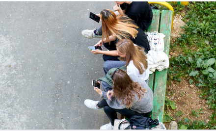 El papel de los amigos en el bienestar digital adolescente
➡theconversation.com/el-papel-de-lo…
Si queréis saber más:  "El cerebro adolescente".
➡narceaediciones.es/es/educacion-h…

#narceaediciones #adolescentes #BienestarDigital #BienestarEmocional #CerebroAdolescente #saludmental #redessociales