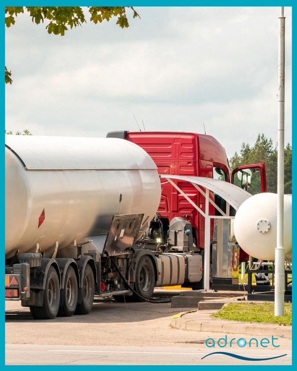 AdroncilSA's tweet photo. 🚛 ¿Necesitas una limpieza potente para el interior de cubas?

𝗖𝗟𝗘𝗔𝗡𝗖𝗔𝗥 𝗟𝗖𝗦 es un detergente desengrasante alcalino con una fórmula diseñada para actuar donde otros no llegan.

📦 Potencia industrial, resultados profesionales. ¡Pruébalo!

#limpieza #limpiezacamiones https://t.co/5emjsXvFg1