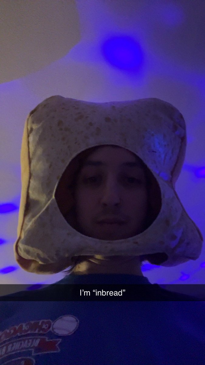Hi I’m Syn, yesterday was my birthday. I’m inbread and I’m a cheater in apex legends.