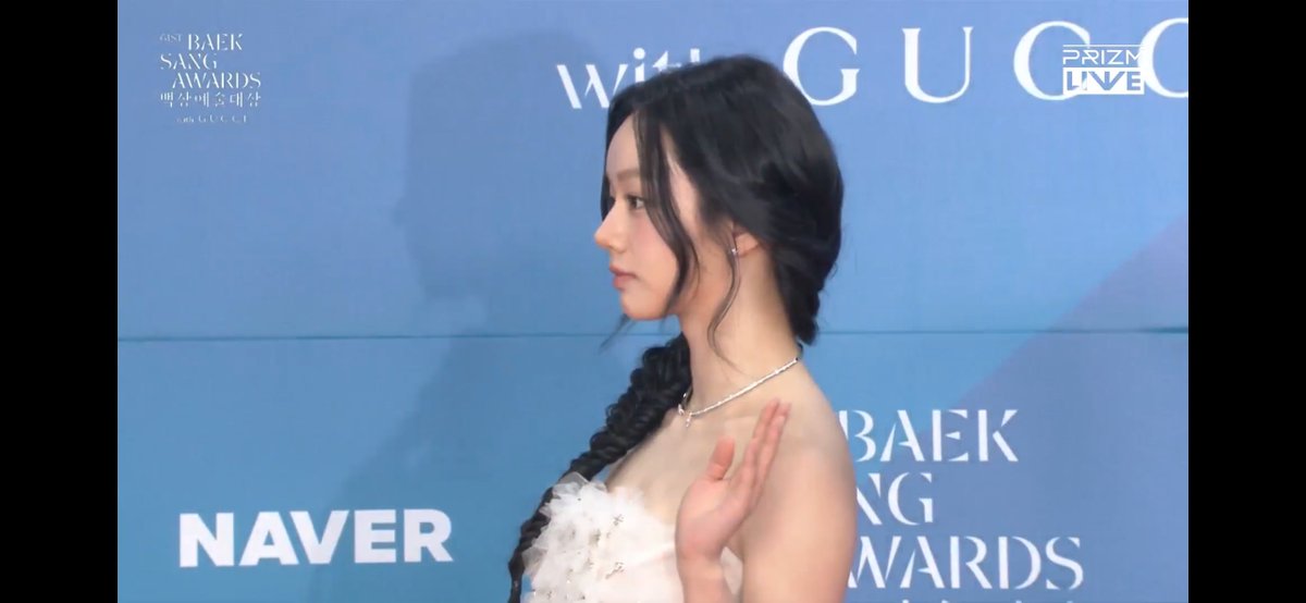 nxde_zip's tweet image. ヘリちゃん！！！！！！！
ドレス姿も横顔のラインも綺麗....🥹🤍
#혜리 #hyeri #PRIZM #Baeksang2025