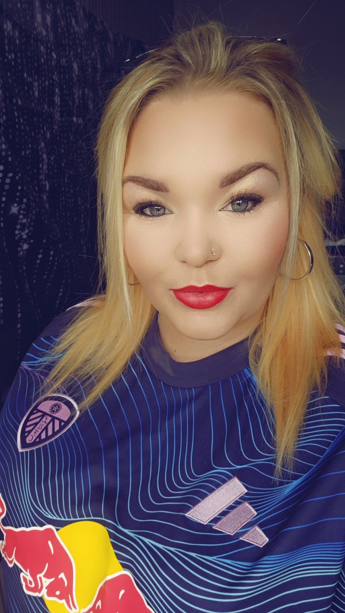 Promotion parade 💛💙🤍 #ALAW #MOT Let's goooo