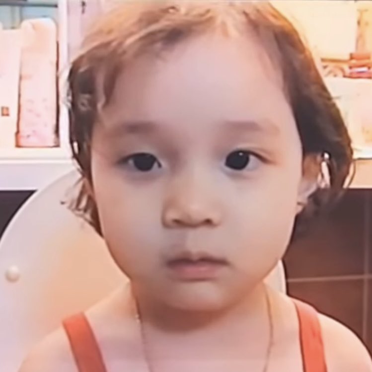 filmrinas's tweet photo. staring at baby minjeong for too long makes you realize she really hasn’t changed a bit ‘cause this is literally still her now when she’s bare faced https://t.co/zCQgJRhwAG