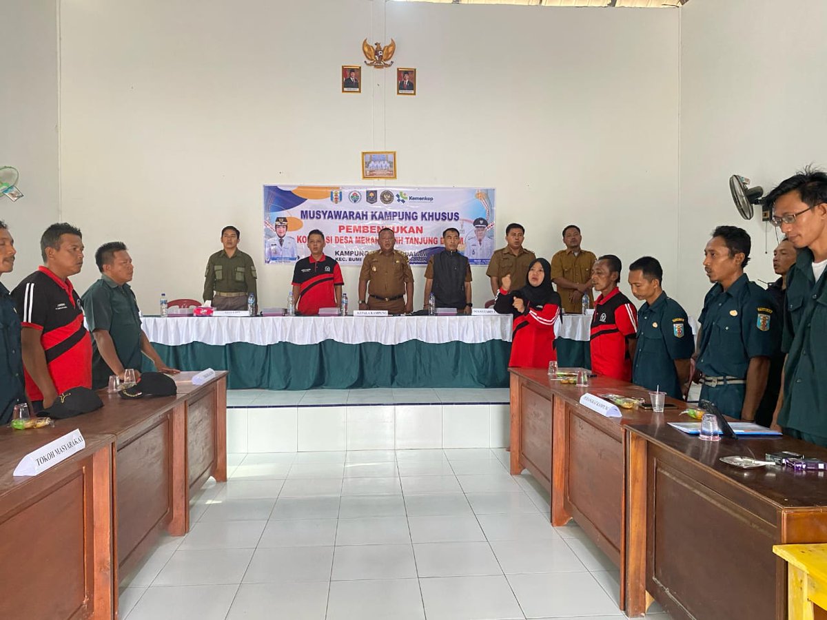 Pendataan pelaksanaan Musdes khusus pembentukan koperasi merah putih

#TPPBersamaMenteriDesa

<a href="/prabowo/">Prabowo Subianto</a>
<a href="/YandriSusanto27/">Yandri Susanto</a>
<a href="/ArizaPatria/">Ariza Patria</a>
<a href="/taufikmadjid71/">IG : taufik.madjid</a>
<a href="/kemendespdt/">#BangunDesaBangunIndonesia</a>
<a href="/bpsdmkemendesa/">Bpsdm Kemendesa</a>
<a href="/desapenusantara/">desapesonanusantara</a>