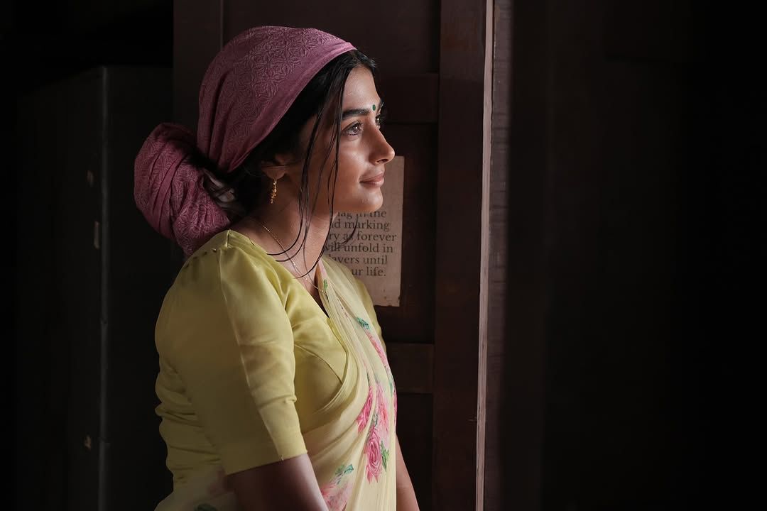 Siddarth Srinivas (@sidhuwrites) on Twitter photo #Retro is probably <a href="/hegdepooja/">Pooja Hegde</a>'s most REAL role ever - she is super impressive as Rukmini.
My favorite scenes - Kanimaa sequence, Suriya meeting her for the first time in Andaman, the interval block ๐ #Retro is probably <a href="/hegdepooja/">Pooja Hegde</a>'s most REAL role ever - she is super impressive as Rukmini.
My favorite scenes - Kanimaa sequence, Suriya meeting her for the first time in Andaman, the interval block ๐