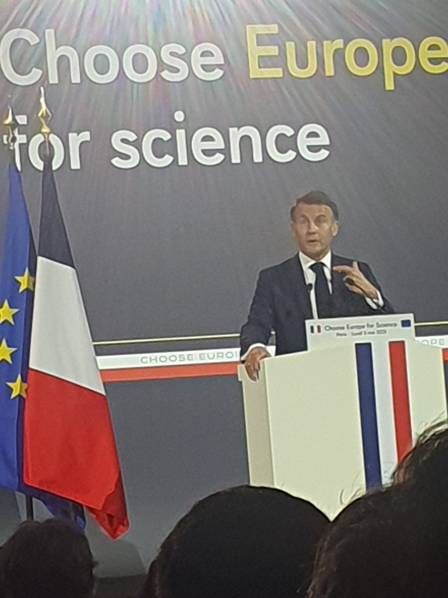 Claudio Galderisi (@galderisiclaud1) on Twitter photo Le Président de la République <a href="/EmmanuelMacron/">Emmanuel Macron</a> et la Présidente d'<a href="/EU_Commission/">European Commission</a> lancent Choose Europe for science pour que nos universités soient les almae matres de la recherche. Choisir la liberté académique c'est choisir ce que Lévi-Strauss appelait l'arc-en-ciel des cultures. Le Président de la République <a href="/EmmanuelMacron/">Emmanuel Macron</a> et la Présidente d'<a href="/EU_Commission/">European Commission</a> lancent Choose Europe for science pour que nos universités soient les almae matres de la recherche. Choisir la liberté académique c'est choisir ce que Lévi-Strauss appelait l'arc-en-ciel des cultures.