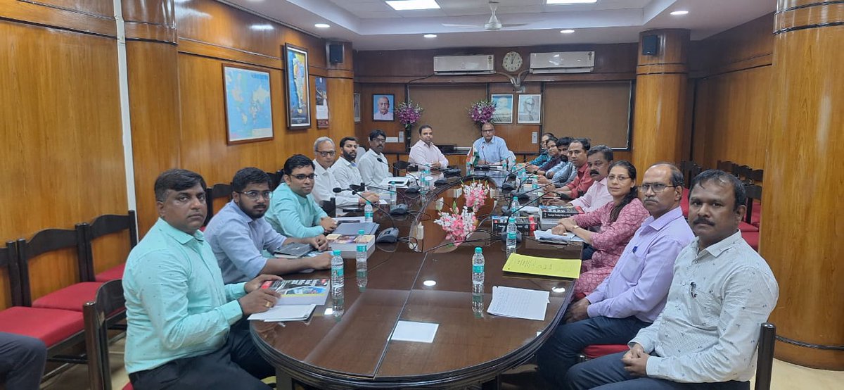 In FY 2025–26, RA Mumbai launched hands-on training at its office to help exporters self-apply for FTP schemes using digital signatures. Aimed at empowering exporters as all processes are online. 2nd session held on 02.05.2025. Free, fortnightly, no registration required.
#dgft