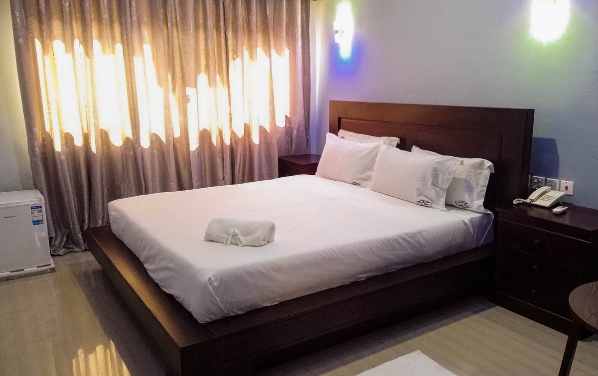 EllesiaLodge's tweet photo. Affordable Accommodation? We've got you covered!!!

Come and experience an amazing stay in our exquisite rooms. 

For reservations, call us on 0767841835.

#Lodges #Lusaka #Accomodation https://t.co/tQ695iwdnb