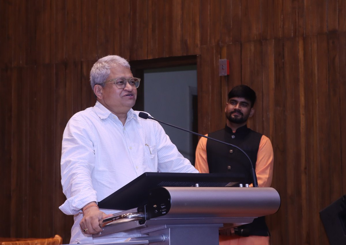 Indian Institute of Geomagnetism (@iigdst) on Twitter photo Better late than never! 🎉 Celebrating the spirit of IIG’s Foundation Day (April 1) with glimpses from the vibrant cultural activities. Here's to science, tradition, and talent! part #1 <a href="/DrJitendraSingh/">Dr Jitendra Singh</a>, <a href="/IndiaDST/">DSTIndia</a>, <a href="/karandi65/">Abhay Karandikar</a>, <a href="/apdimri1/">Prof A P Dimri</a> Better late than never! 🎉 Celebrating the spirit of IIG’s Foundation Day (April 1) with glimpses from the vibrant cultural activities. Here's to science, tradition, and talent! part #1 <a href="/DrJitendraSingh/">Dr Jitendra Singh</a>, <a href="/IndiaDST/">DSTIndia</a>, <a href="/karandi65/">Abhay Karandikar</a>, <a href="/apdimri1/">Prof A P Dimri</a>