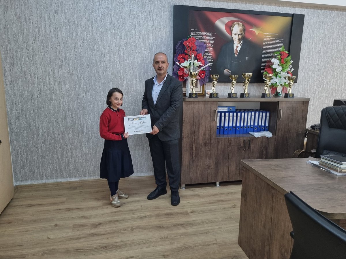 Okulumuz 5 / B sınıfı öğrencisi Fatma Zehra Aydin Buyuksehir Belediyesi tarafından yapılan Sıfır Atik Yarışmasında il birincisi olmuştur.