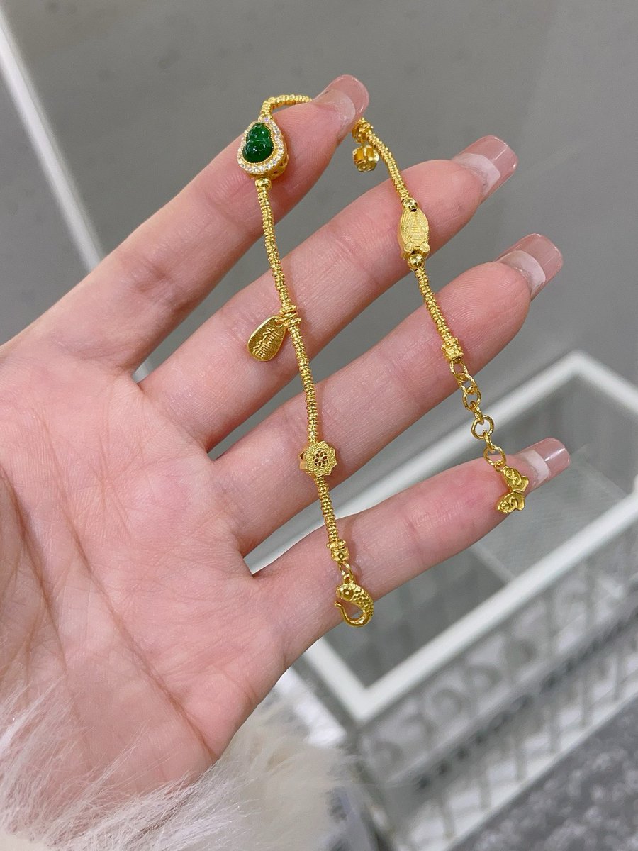 fishhappybyself's tweet photo. 🎁母亲节好礼推荐✅
古法福禄手串～
福禄双全 寓意美好
净重：10.5g↔️
 #黄金手链 #黄金 #母亲节 https://t.co/BQDjIdoqjU
