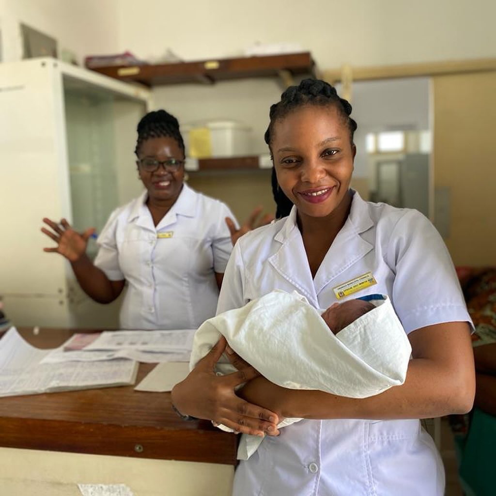 🎉Happy International Day of the #Midwife!

Midwives are often on the front lines of crises, providing life-saving care to women and girls.

This International Day of the Midwife, join <a href="/UNFPA/">UNFPA</a> 🇹🇿 in celebrating the role of midwives for all women and newborns!

#IDM2025