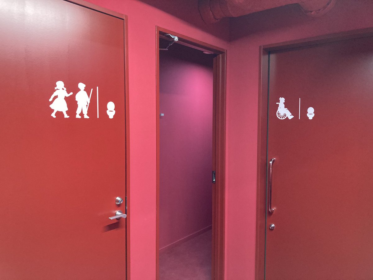 gonchimark2's tweet photo. スイスパビリオンのトイレのピクトグラムが秀逸すぎた https://t.co/xhzTarJP3Y