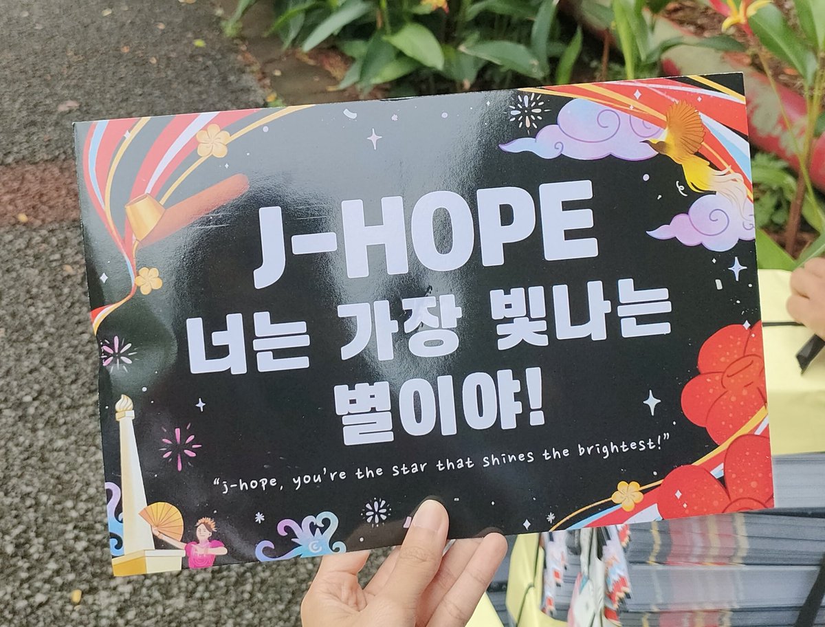 Jhope_Indonesia's tweet photo. Hand banner day 2 yang dinotis j-hope! https://t.co/SgwqBy8XVp