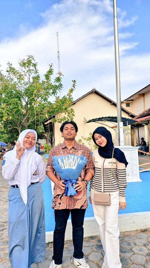 buatpostfo69550's tweet photo. https://t.co/w2RMSEvf2l