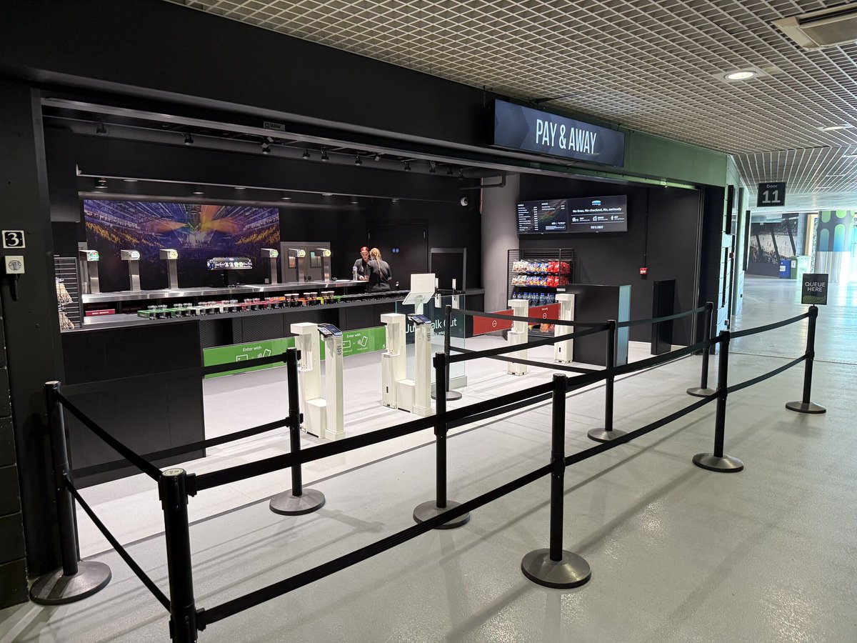 TheDigitalLine's tweet image. Many thanks to the teams at #GlobalPaymentsInc &amp;amp; @SSEBelfastArena for the insightful tour, ahead of the Olly Murs concert. It provided a opportunity to see first-hand how technology is enhancing both the visitor experience and operational efficiency for the venue.
#technology