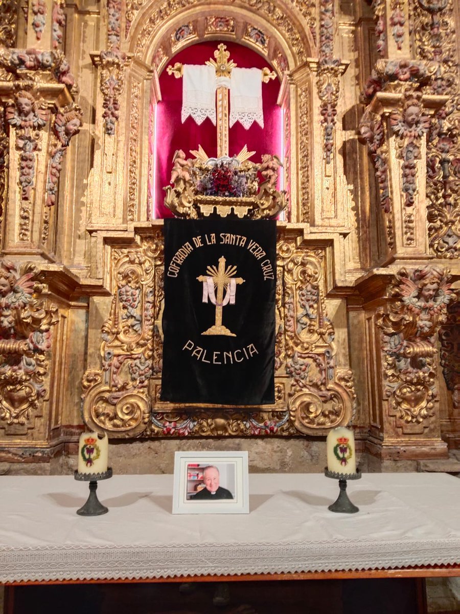 ⚫️ Capilla de luto

Debido al fallecimiento de Mons. Esteban Escudero Torres, nuestra Capilla, en la Iglesia Conventual de San Pablo, se viste de luto, desde las 22:00h del día de ayer, 3 de mayo, tras concluir la Festividad de la Invención de la Santa Cruz. 

📷 Jorge García