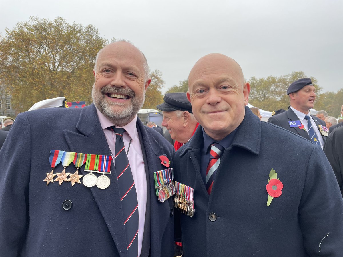 Lovely to see <a href="/RossKemp/">Ross Kemp</a> on <a href="/BBCOne/">BBC One</a> #VEDay80 He happily gave up his time for numerous photos at Remembrance Sunday last year. Great supporter HM Forces.