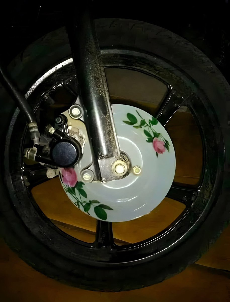 KOS (Komunitas Orang Sinting) (@qrivasi) on Twitter photo 