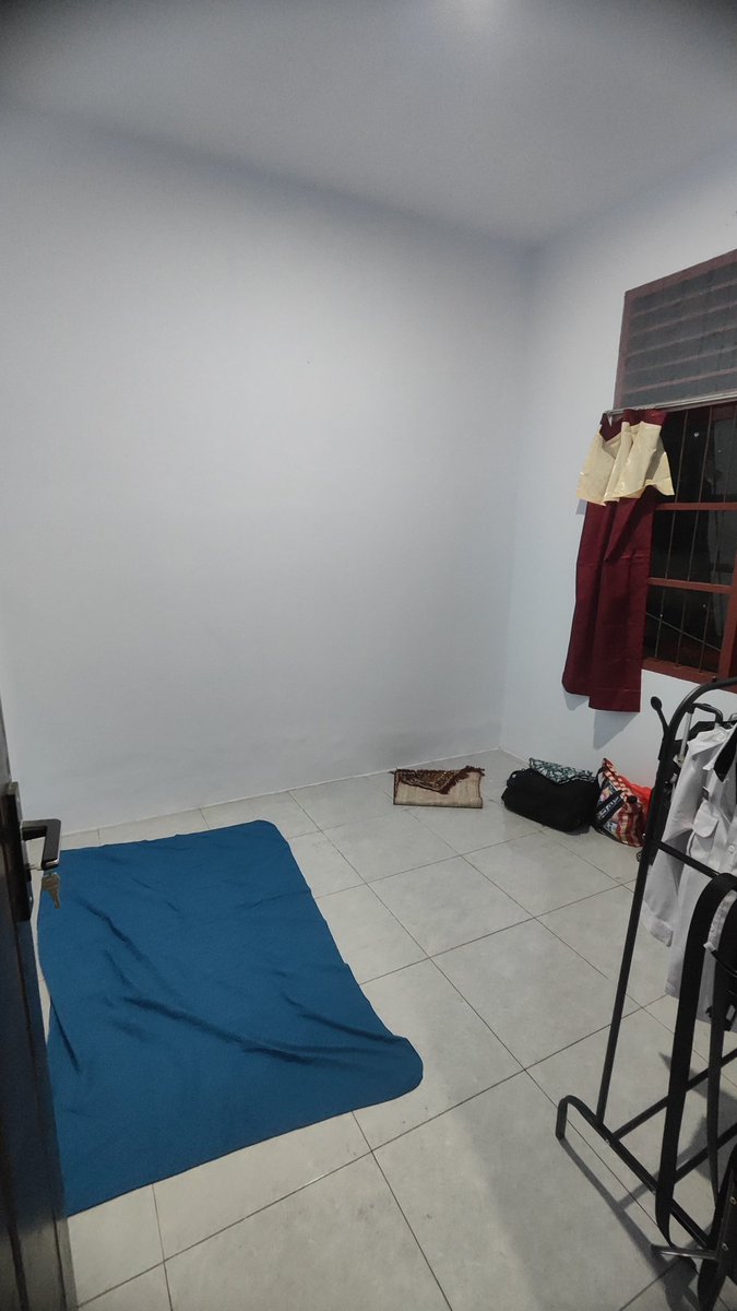 garpange's tweet photo. Rumah dinas pertama
tepatnya...
kamar dinas pertama

28/04/2025 https://t.co/Ab16NdQ7wD