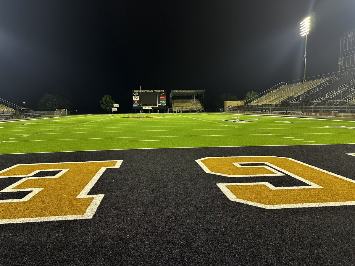 Spring Ball Day 1
<a href="/BvilleFB/">Bentonville Football</a> 
<a href="/BvilleFBRecrui1/">BENTONVILLE TIGER 🏈 Recruiting</a>