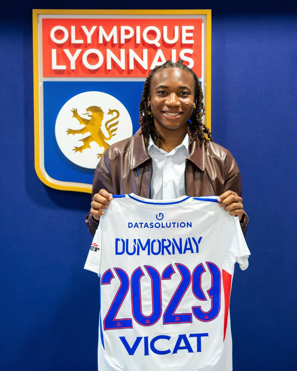 Olympique Lyonnais has announced Melchie Dumornay’s contract extension through 2029🌟🇭🇹