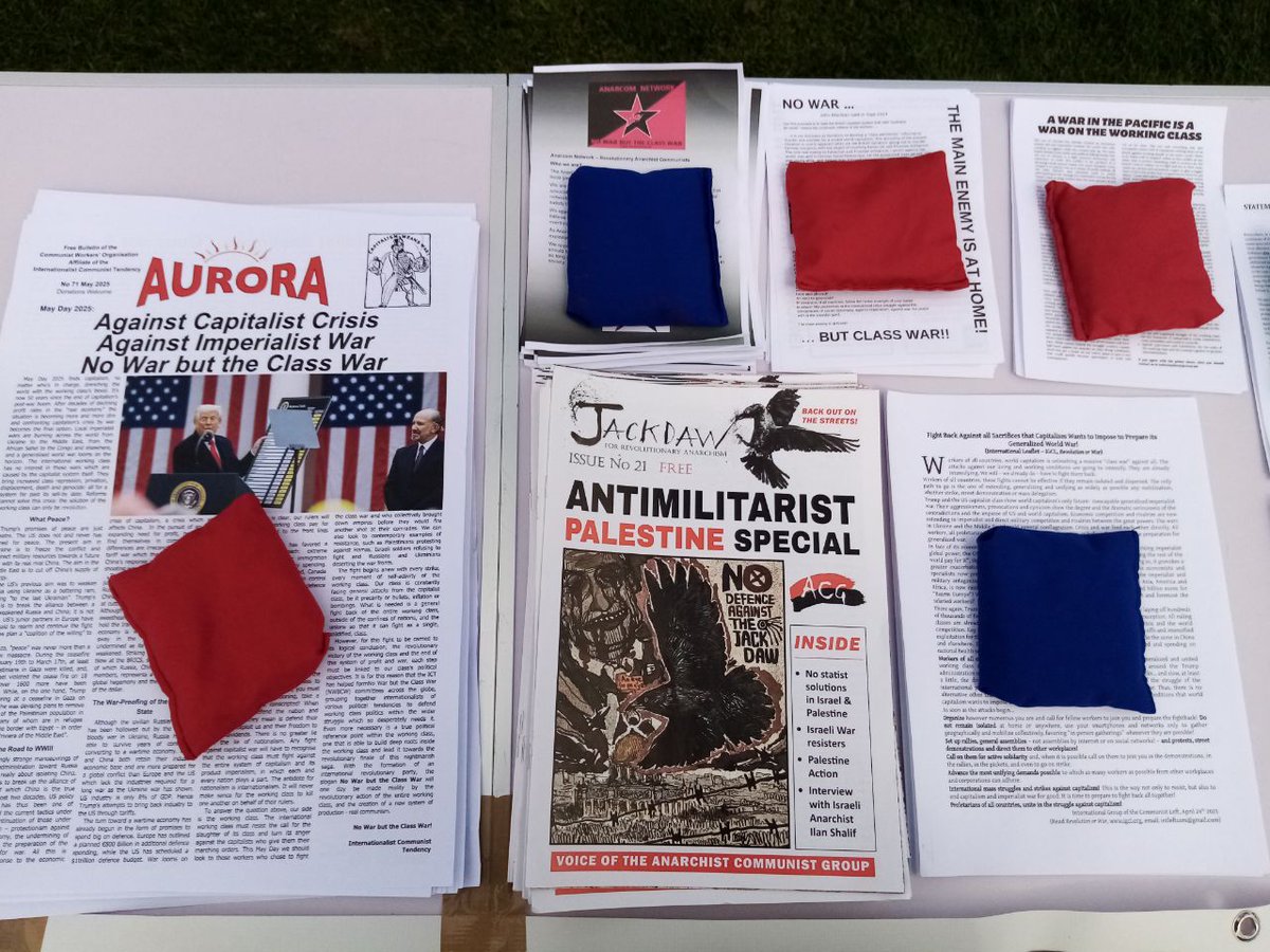 NwbcwGlasgow's tweet image. Yesterday, we were at the "Picnic on the Green", organised by @glasgowkeelie and Red and Black Clydeside for May Day. We had a stall giving out leaflets made by other NWBCW groups and literature from some of the organisations who have members in NWBCW.