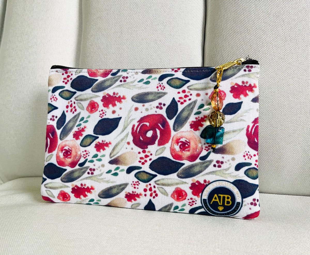 AlicesTreasureb's tweet image. alicesbox.etsy.com/listing/182542… 
#FlowersClutch #SpringBag #MakeupBag #HandmadeBag #Pouch