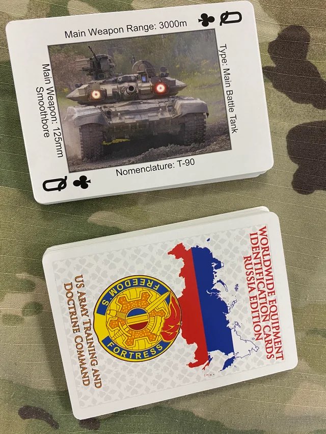 iskandersky's tweet image. Це насправді дуже гарна ідея, в армії США наприклад є Worldwide Equipment Identification Cards (приклад на фото нижче) Це набори гральних карт, призначених для навчання солдатів розпізнаванню озброєння та техніки потенційних супротивників. Вони містять зображення та…