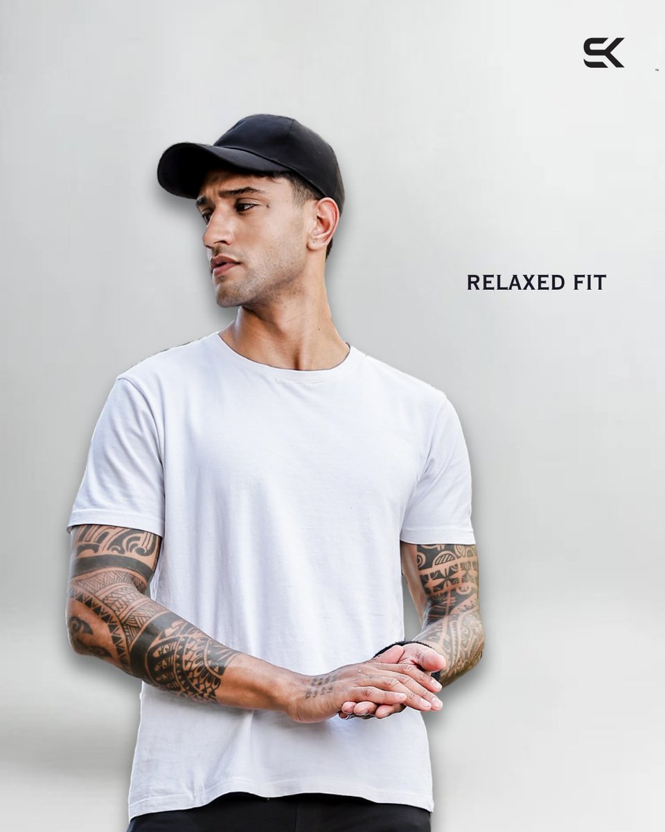 oneskyclothing's tweet image. Clean cuts, confident stance. This is what relaxed power looks like.#OneSky #RelaxedFit #ModernBasics #OneSkyStyle #RelaxedFit #StreetReady#OneSkyEssentials #RelaxedFit #StyleStatement