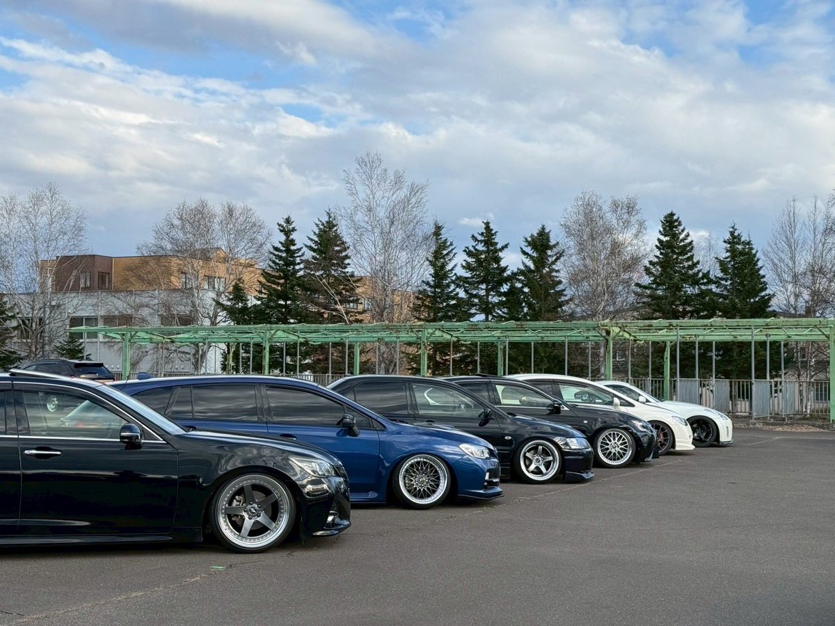JZS161_TIRE's tweet photo. 初イベお疲れ様でした
最後にアリスト並べれて良かったです
みんなかっこよくて横に置くの恥ずかしかったです

最後の1枚が1番お気に入り

 #bashjunkies https://t.co/7CT2rc8pBA
