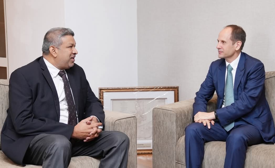 In a meeting with Honourable Harshana Nanayakkara, Minister of Justice and National Integration, HC <a href="/AmbEricWalsh/">Eric Walsh 🇨🇦</a> took note of efforts to make progress on #peace and #reconciliation and highlighted the need for sustained engagement.